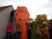 Převlékáme čarodějnici za Obří Halloweenskou mrkvodýni